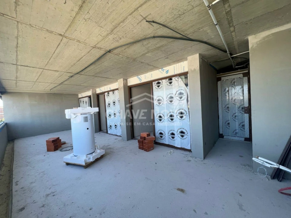 Apartamento T2 para Venda em Arcozelo Foto 2