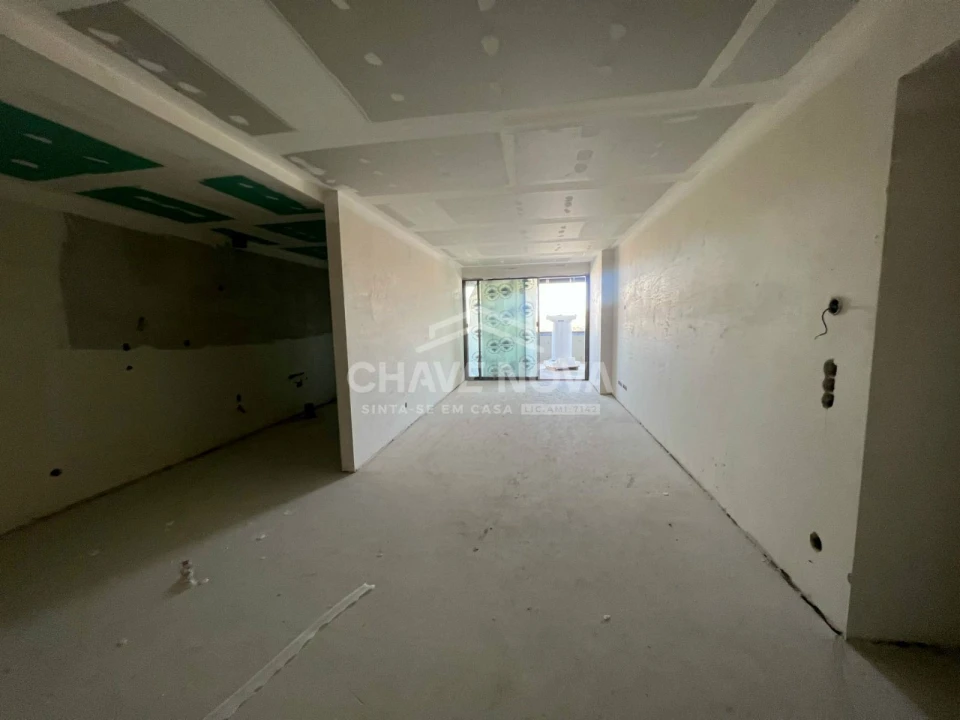 Apartamento T2 para Venda em Arcozelo Foto 14