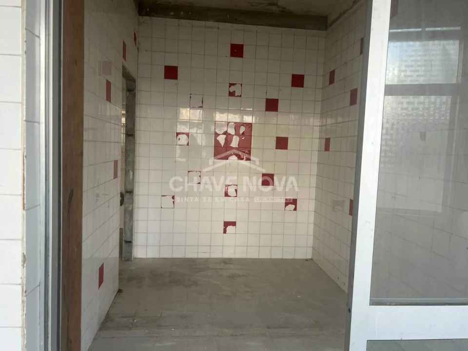 Loja para Venda em Aguçadoura e Navais Foto 16