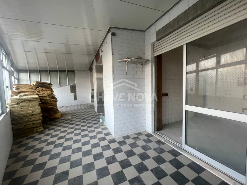 Loja para Venda em Aguçadoura e Navais Foto 17