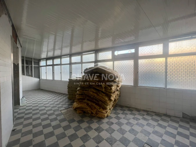 Loja para Venda em Aguçadoura e Navais Foto 4