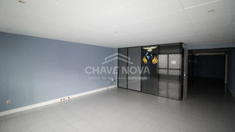 Loja para Venda em Custóias, Leça do Balio e Guifões