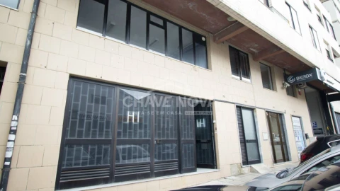 Loja para Venda em Custóias, Leça do Balio e Guifões