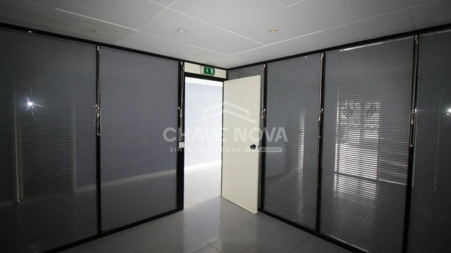 Loja para Venda em Custóias, Leça do Balio e Guifões Foto 15