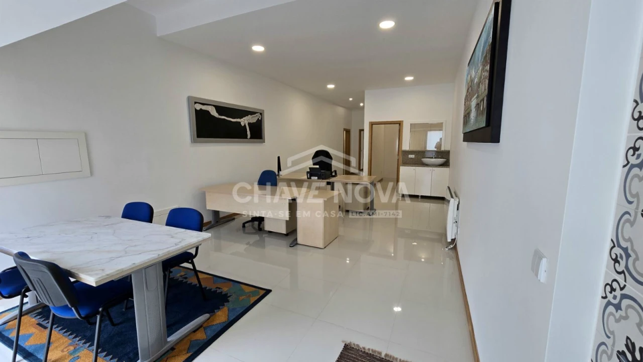 Escritório para Venda em Custóias, Leça do Balio e Guifões Foto 1