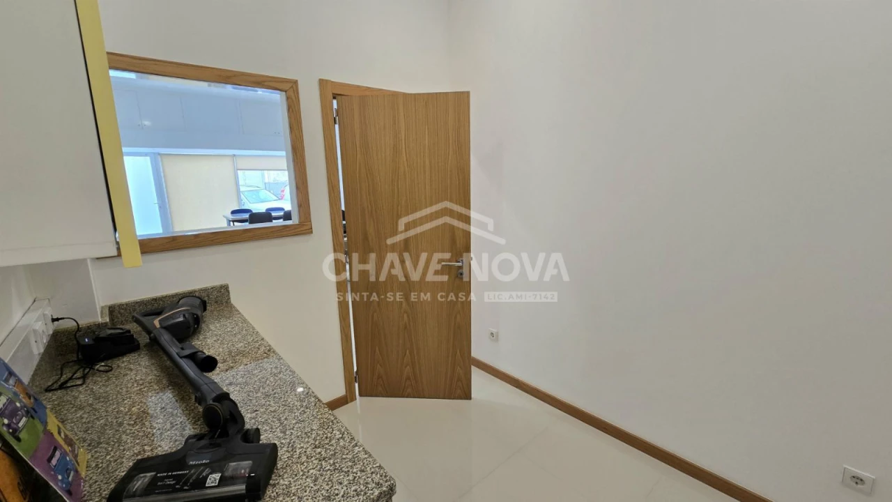 Escritório para Venda em Custóias, Leça do Balio e Guifões Foto 11