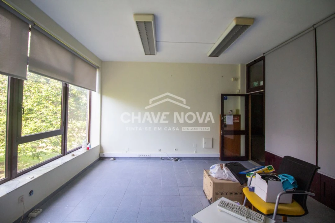 Loja para Venda em Custóias, Leça do Balio e Guifões Foto 8