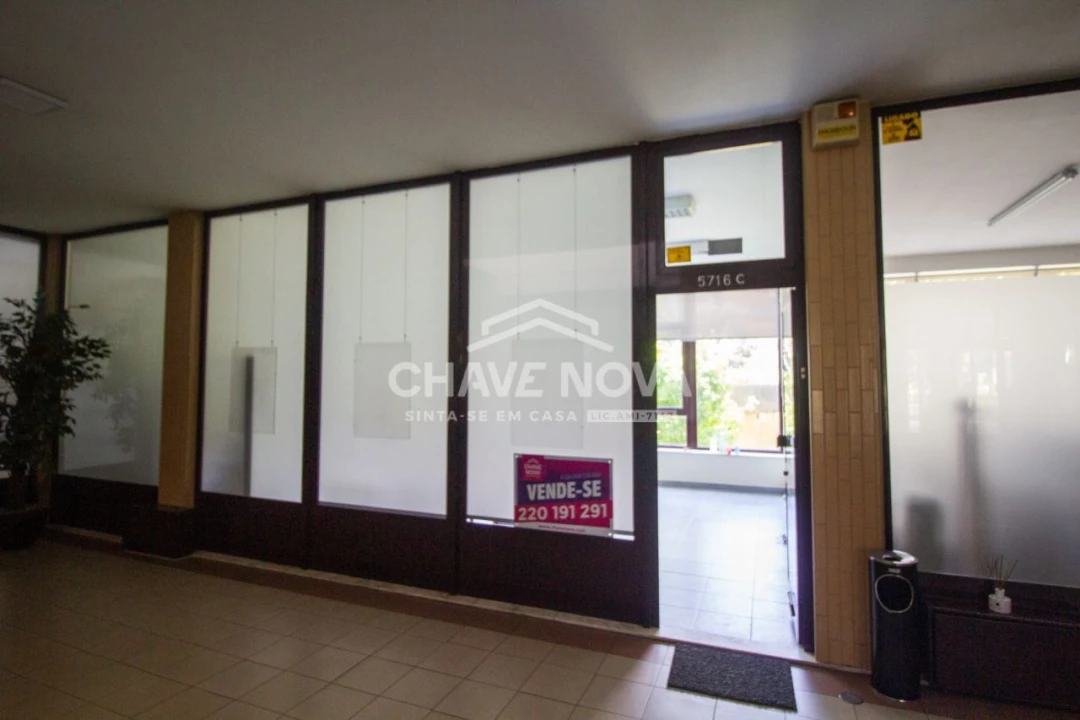 Loja para Venda em Custóias, Leça do Balio e Guifões Foto 11