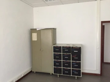 Armazém para Venda em Ançã