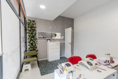 Loja para Venda em Vila Verde e Barbudo