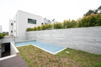 Apartamento T4 para Venda em Aldoar, Foz do Douro e Nevogilde