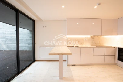 Apartamento T4 para Venda em Aldoar, Foz do Douro e Nevogilde