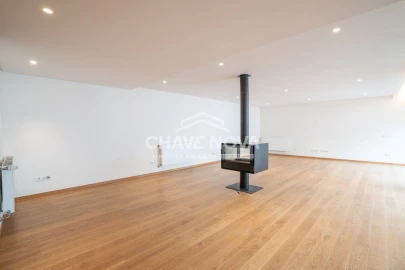 Apartamento T4 para Venda em Aldoar, Foz do Douro e Nevogilde