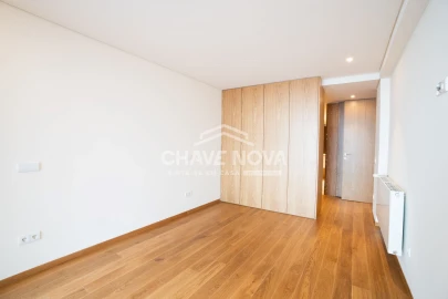 Apartamento T4 para Venda em Aldoar, Foz do Douro e Nevogilde