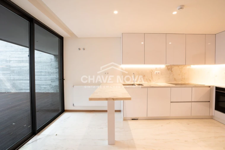 Apartamento T4 para Venda em Aldoar, Foz do Douro e Nevogilde Foto 2