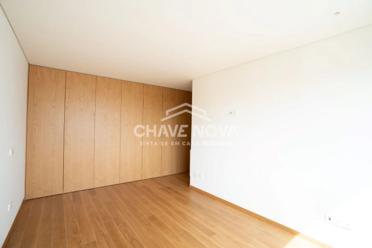 Apartamento T4 para Venda em Aldoar, Foz do Douro e Nevogilde Foto 21