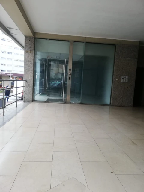 Loja para Arrendamento em Cedofeita, Santo Ildefonso, Sé, Miragaia, São Nicolau e Vitória