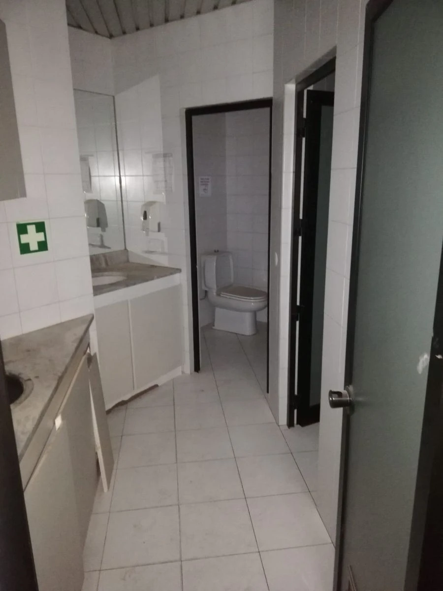 Loja para Arrendamento em Cedofeita, Santo Ildefonso, Sé, Miragaia, São Nicolau e Vitória Foto 3