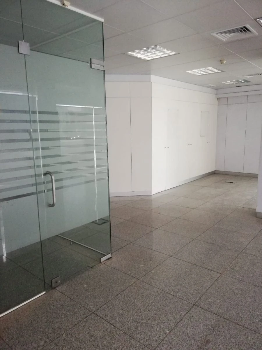 Loja para Arrendamento em Cedofeita, Santo Ildefonso, Sé, Miragaia, São Nicolau e Vitória Foto 5