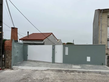 Apartamento T2 para Arrendamento em Canelas