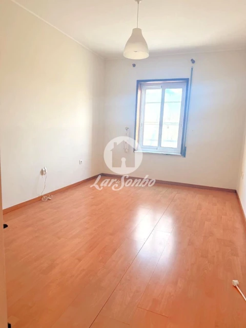 Apartamento T3 para Venda em Forjães