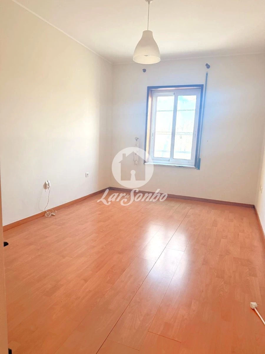 Apartamento T3 para Venda em Forjães Foto 17