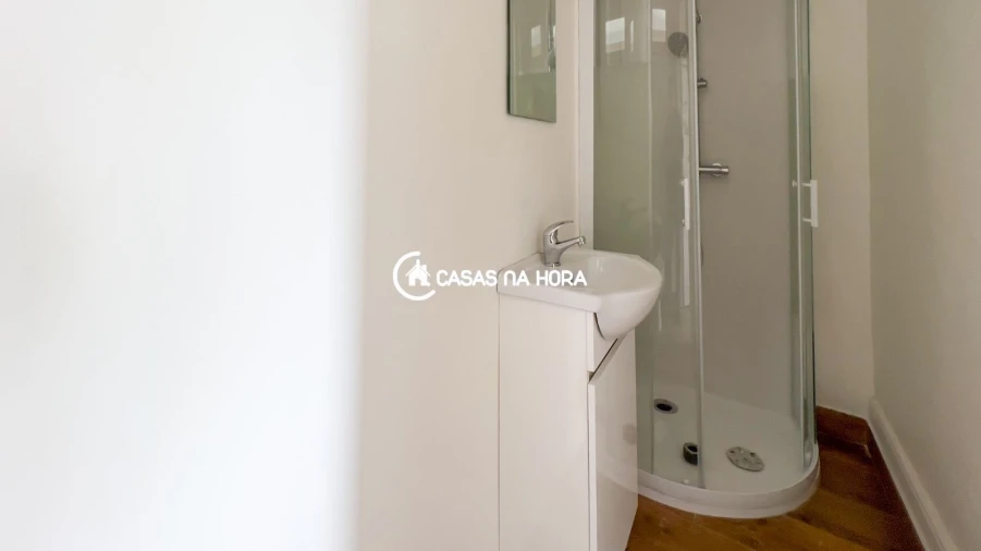 Apartamento T1 para Arrendamento em Gondomar (São Cosme), Valbom e Jovim Foto 4