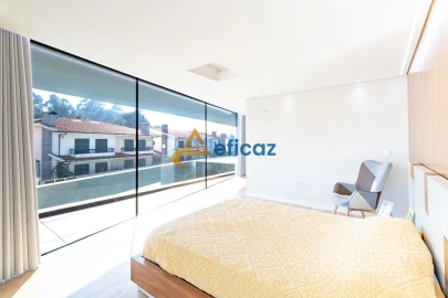 Moradia T4 para Venda em Vila Nova da Telha