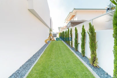 Moradia T4 para Venda em Vila Nova da Telha