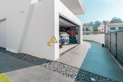 Moradia T4 para Venda em Vila Nova da Telha