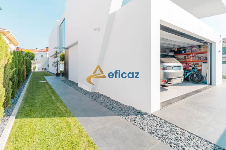 Moradia T4 para Venda em Vila Nova da Telha Foto 26