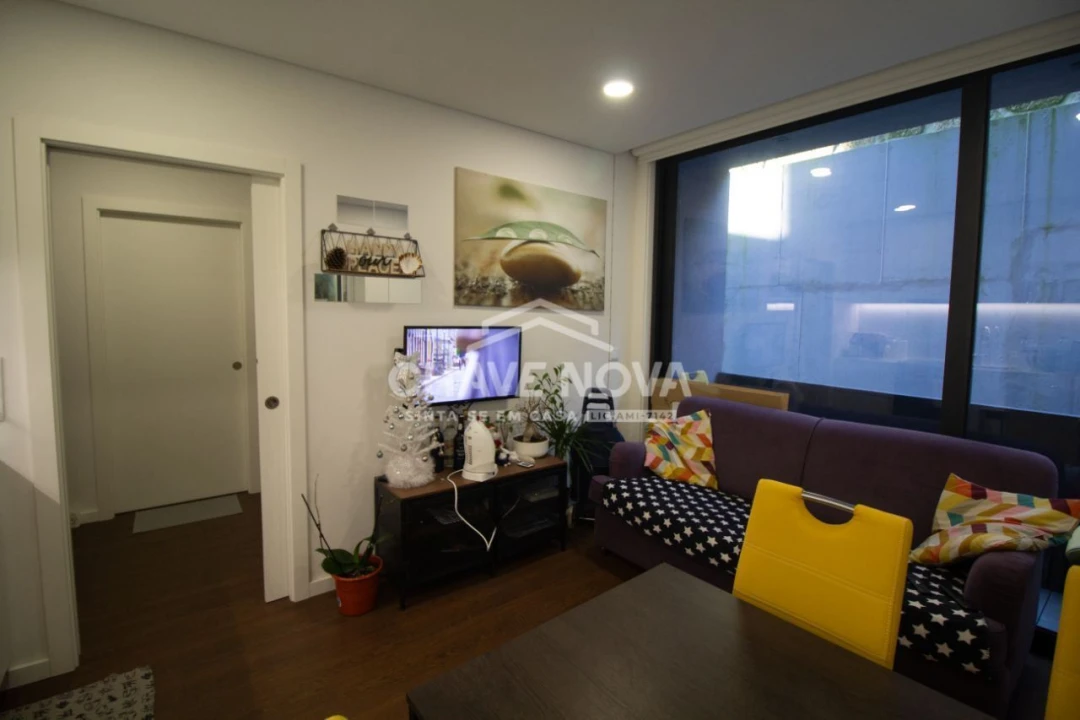 Apartamento T1 para Arrendamento em Paranhos Foto 5