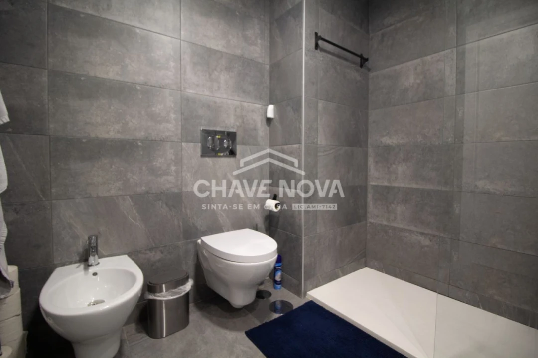 Apartamento T1 para Arrendamento em Paranhos Foto 12