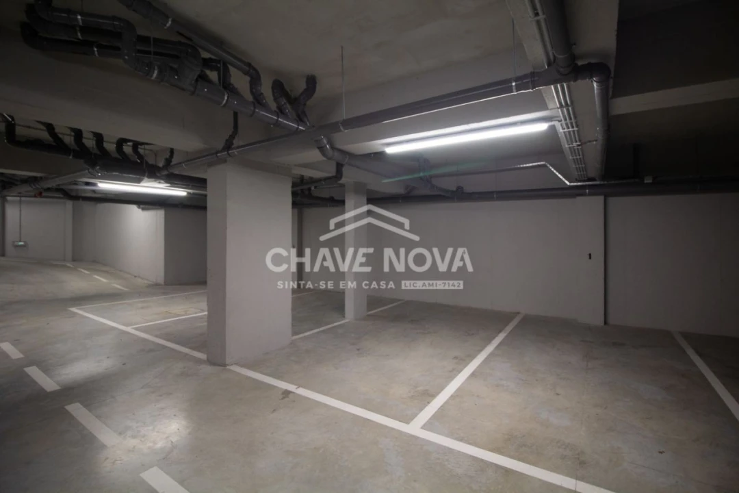 Apartamento T1 para Arrendamento em Paranhos Foto 16