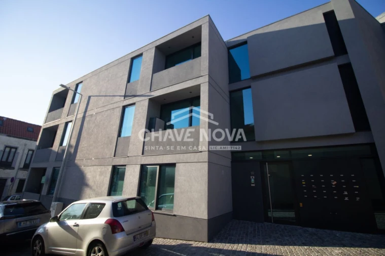 Apartamento T1 para Arrendamento em Paranhos Foto 2