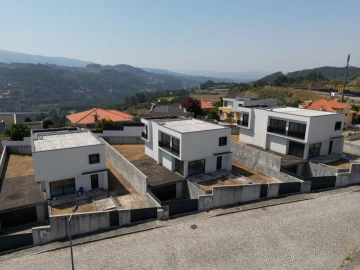 Moradia T3 para Venda em Amarante (São Gonçalo), Madalena, Cepelos e Gatão