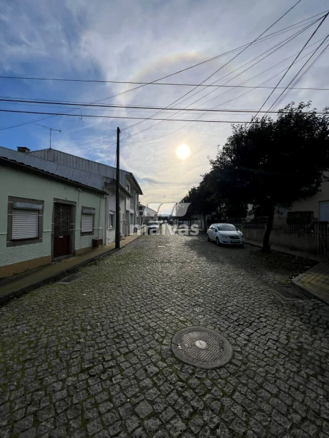 Moradia T2 para Venda em Merelim (São Paio), Panoias e Parada de Tibães