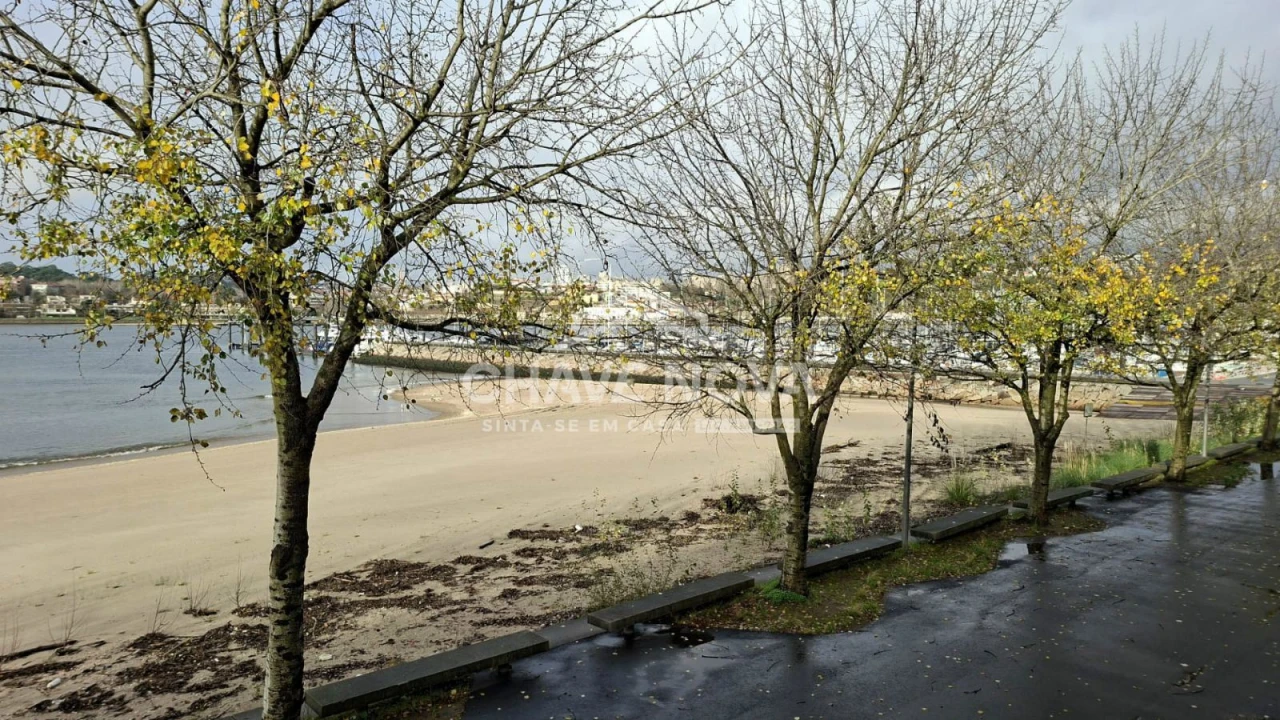 Apartamento T1 para Arrendamento em Canidelo Foto 19