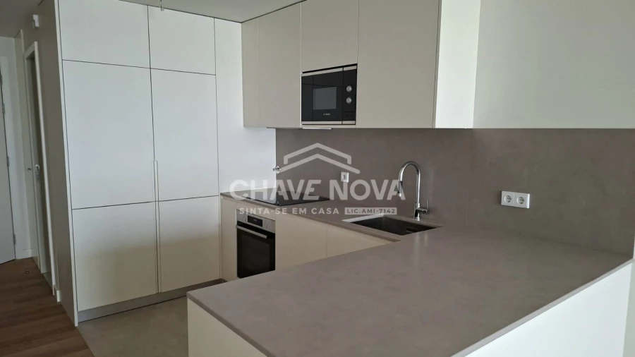 Apartamento T1 para Arrendamento em Canidelo Foto 9