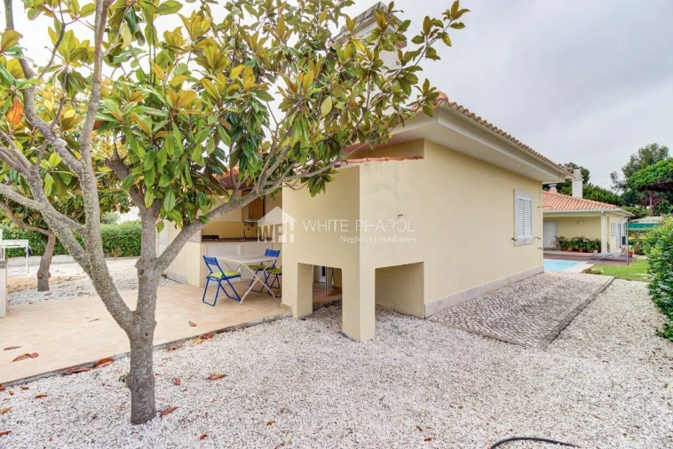 Moradia T4 para Venda em Sesimbra (Castelo) Foto 11