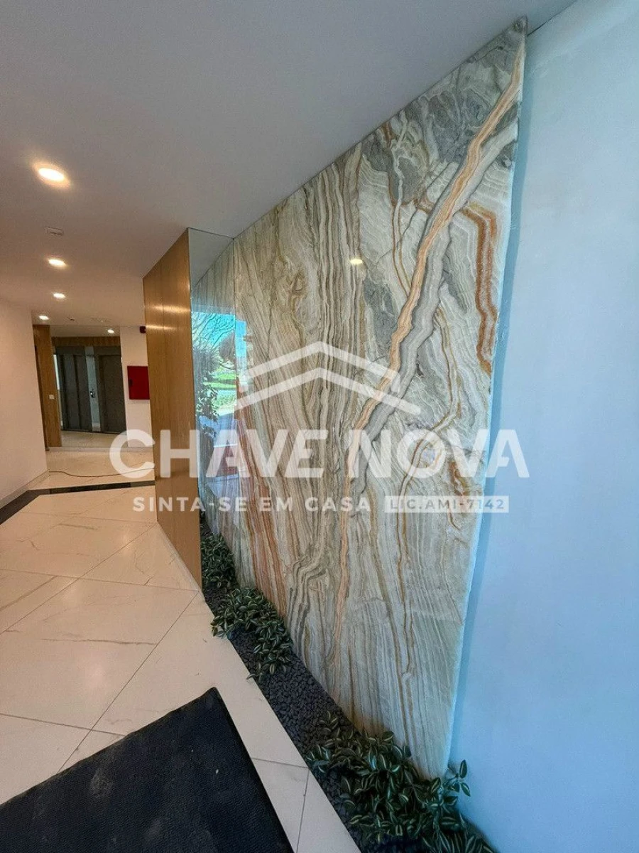 Apartamento T1 para Arrendamento em Ramalde Foto 11