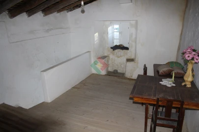 Moradia T2 para Venda em Santa Maria de Marvão