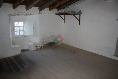 Moradia T2 para Venda em Santa Maria de Marvão