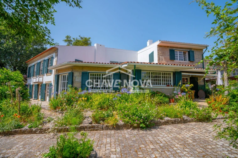 Moradia T4 para Venda em Castêlo da Maia Foto 2