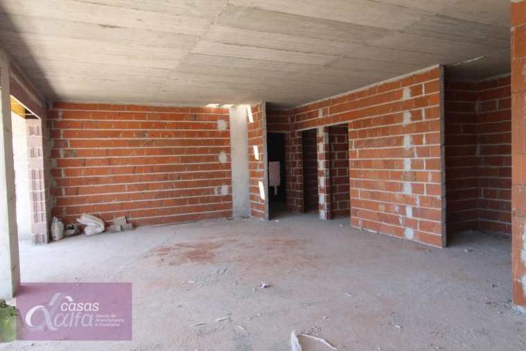 Apartamento T3 para Venda em Parceiros e Azoia Foto 12