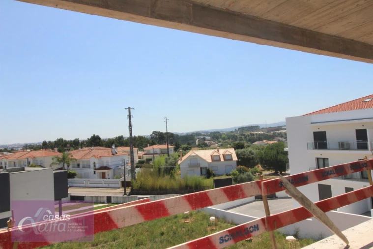 Apartamento T3 para Venda em Parceiros e Azoia Foto 21