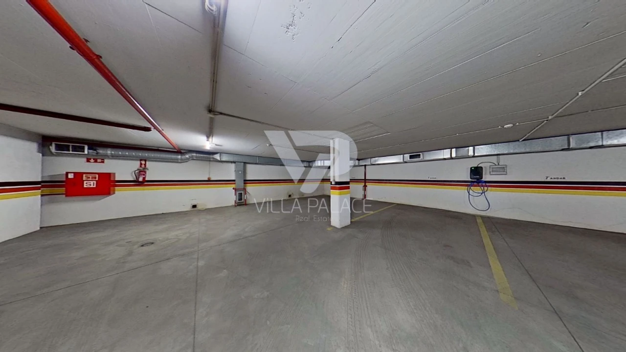 Apartamento T5 para Arrendamento em Alvalade Foto 20