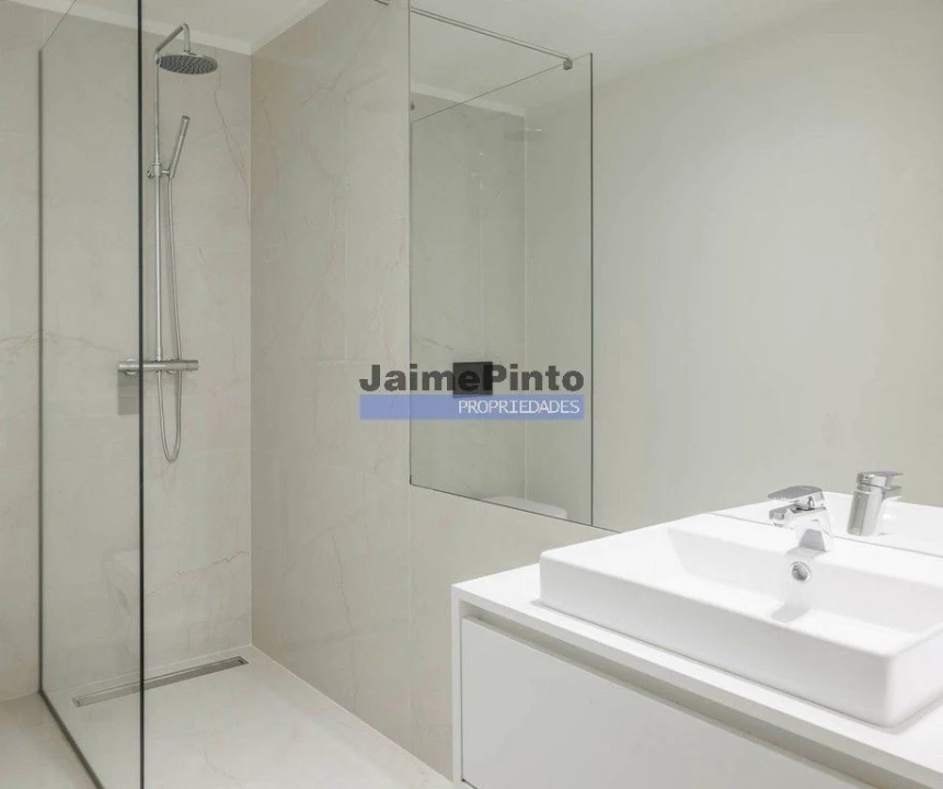 Apartamento T2 para Venda em Paranhos Foto 3