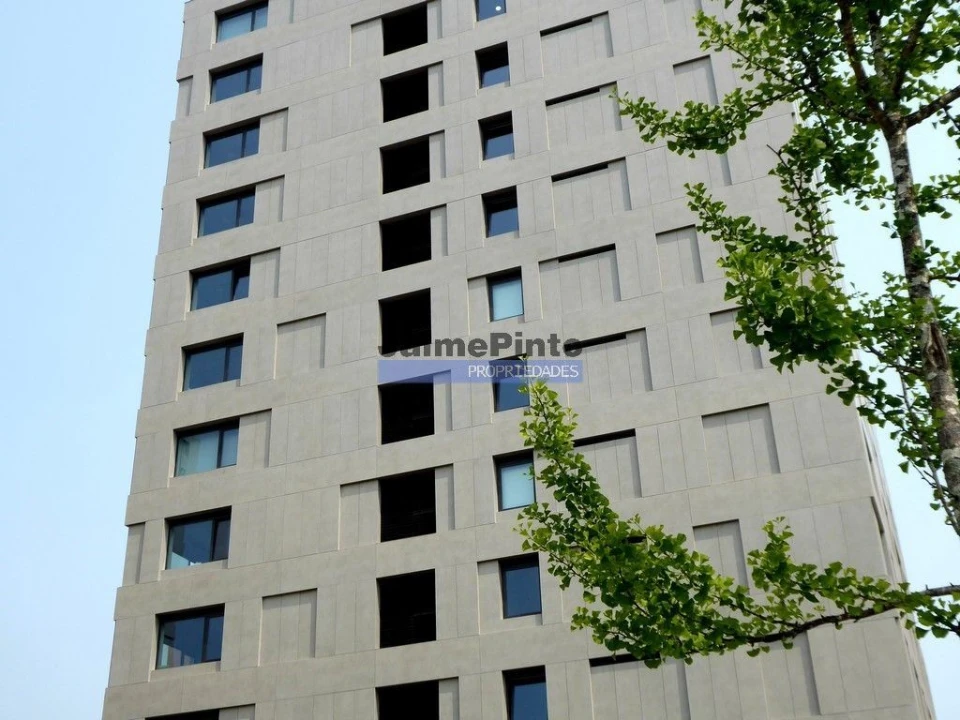 Apartamento T2 para Venda em Paranhos Foto 5