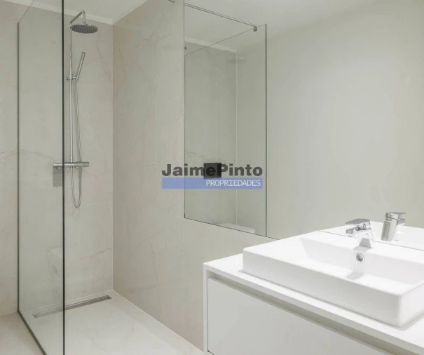 Apartamento T2 para Venda em Paranhos Foto 3